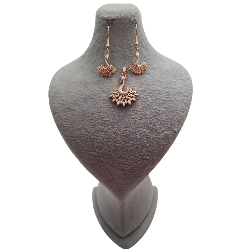 نیم ست زنانه مدل طلاروس طاووس آویخته