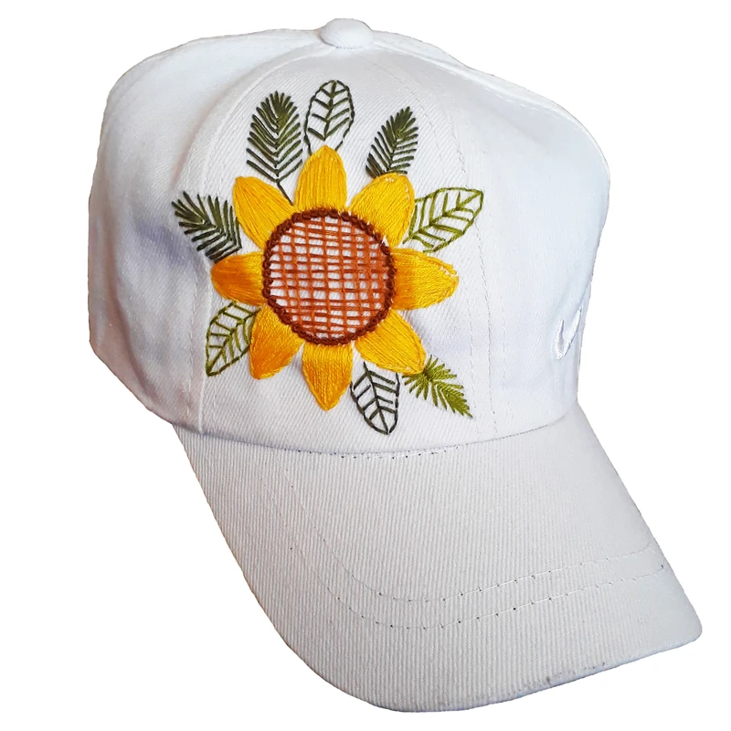 کلاه کپ زنانه مدل گلدوزی شده