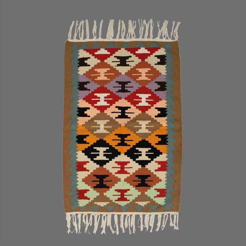 گلیم دستبافت نیم متری طرح چارخونه کد 03