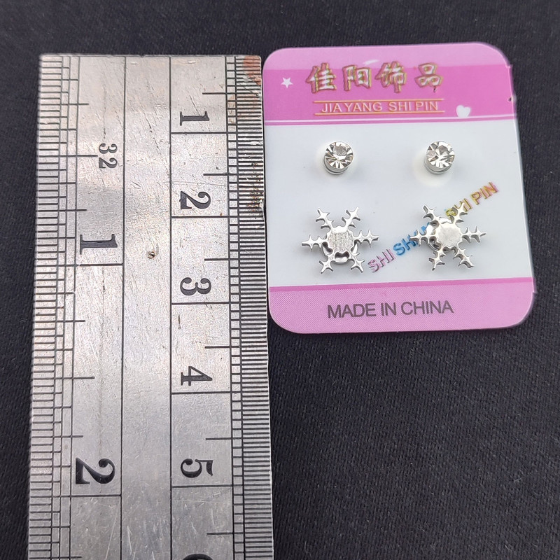 گوشواره دخترانه مدل مگنتی نگین و ستاره بسته 2 عددی