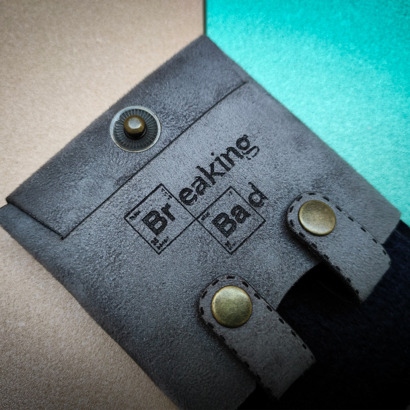 کیف پول ایان آلکِمی طرح Breaking Bad