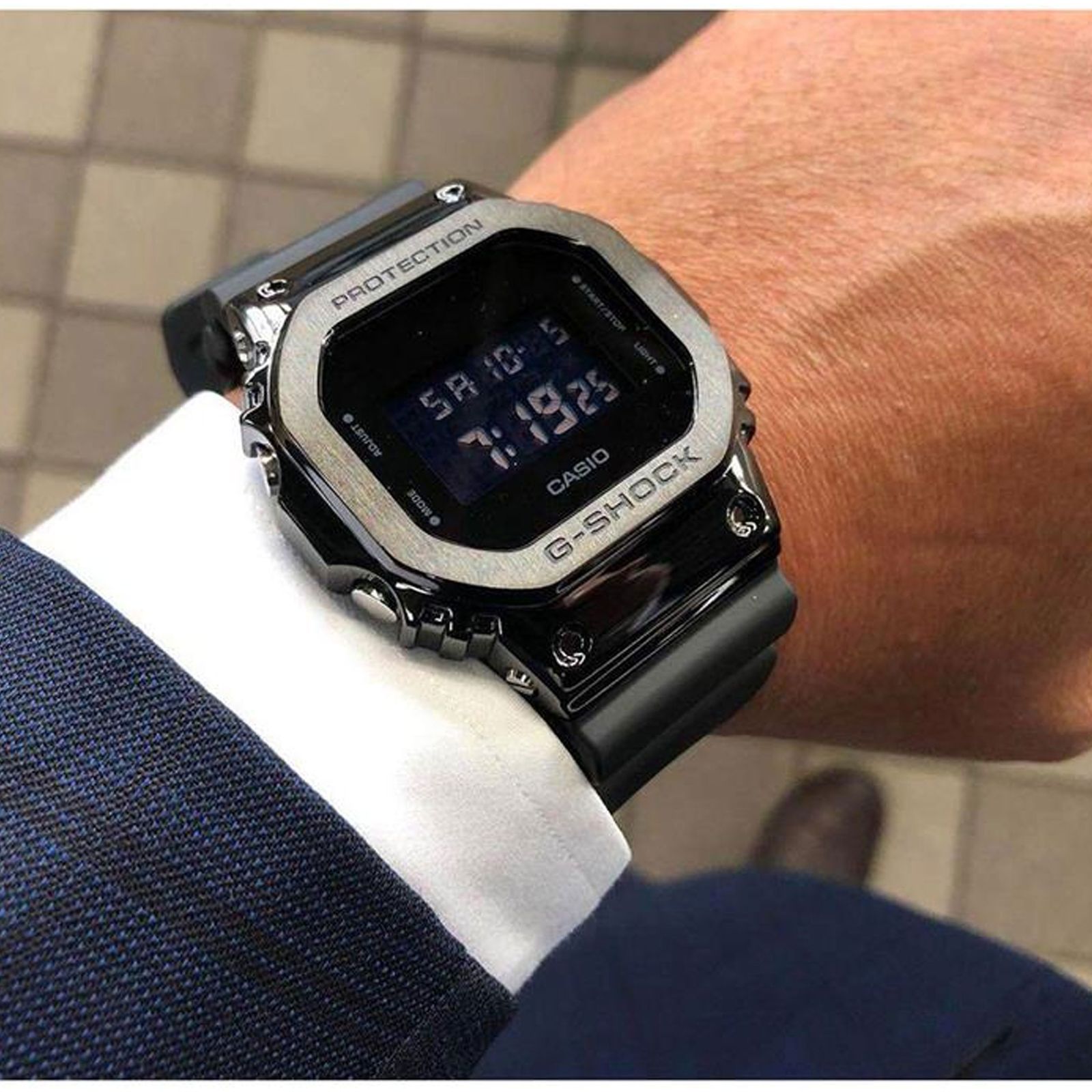 ساعت مچی دیجیتال مردانه کاسیو مدل GM-5600B-1DR -  - 6