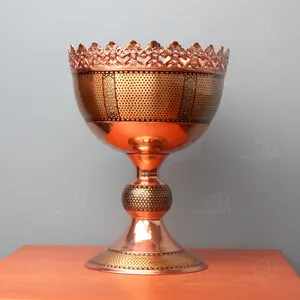 کاسه‎ ‎‎پایه دار‎ ‎‎مس و خاتم آرانیک رنگ‎ ‎طلایی طرح‎ ‎مشبک و قلمزنی مدل 1003900011