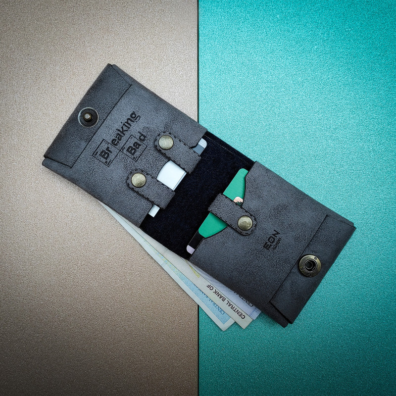 کیف پول ایان آلکِمی طرح Breaking Bad