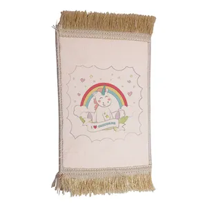 فرش ماشینی دیوارکوب مدل یونیکورن کد 31