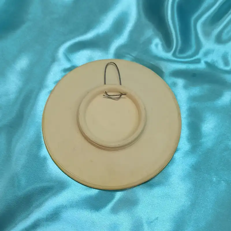 بشقاب دیوارکوب سفالی طرح مادر دختر کد 2