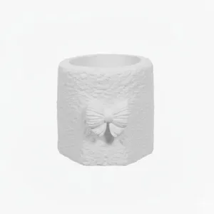 گلدان سنگی مدل دلوین طرح پاپیون دار