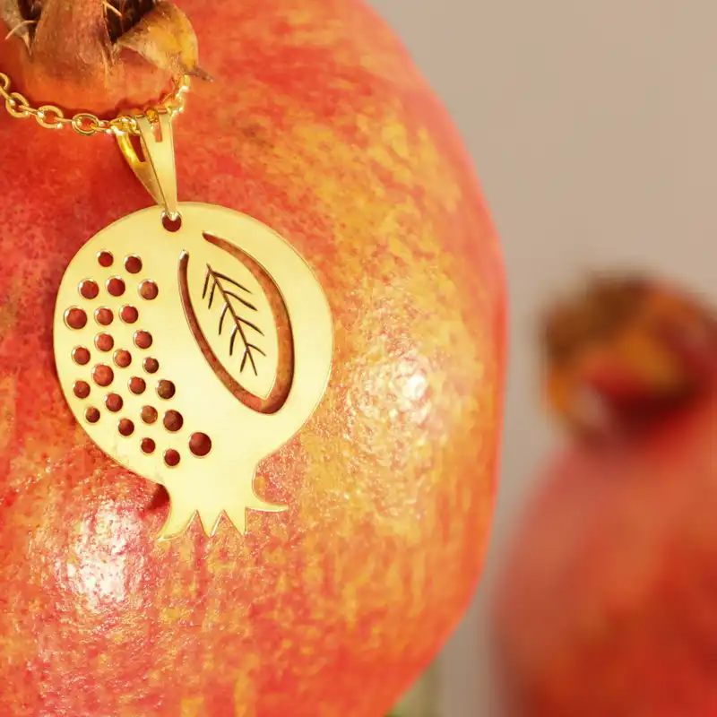 گردنبند طلا 18 عیار زنانه الن نار مدل انار 9417