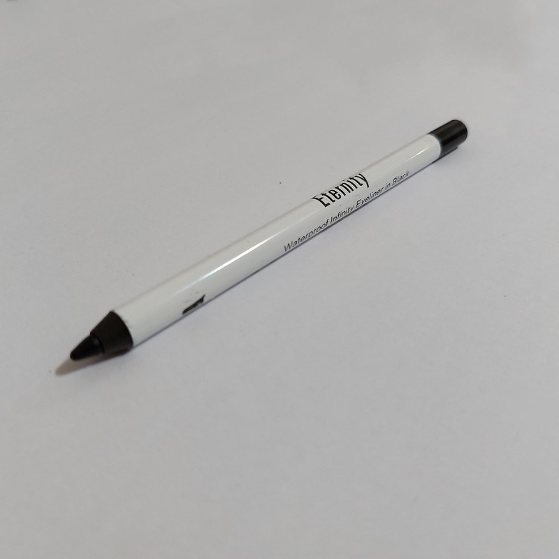 مداد چشم رویال اترنیتی مدل Infinity