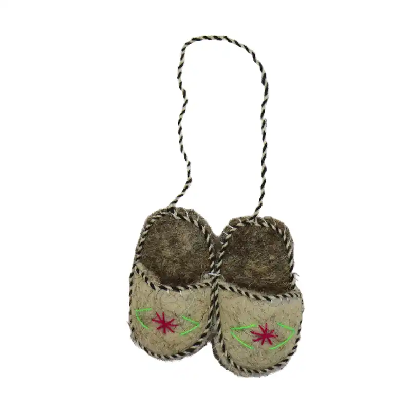 آویز تزیینی مدل دمپایی سنتی کد 33