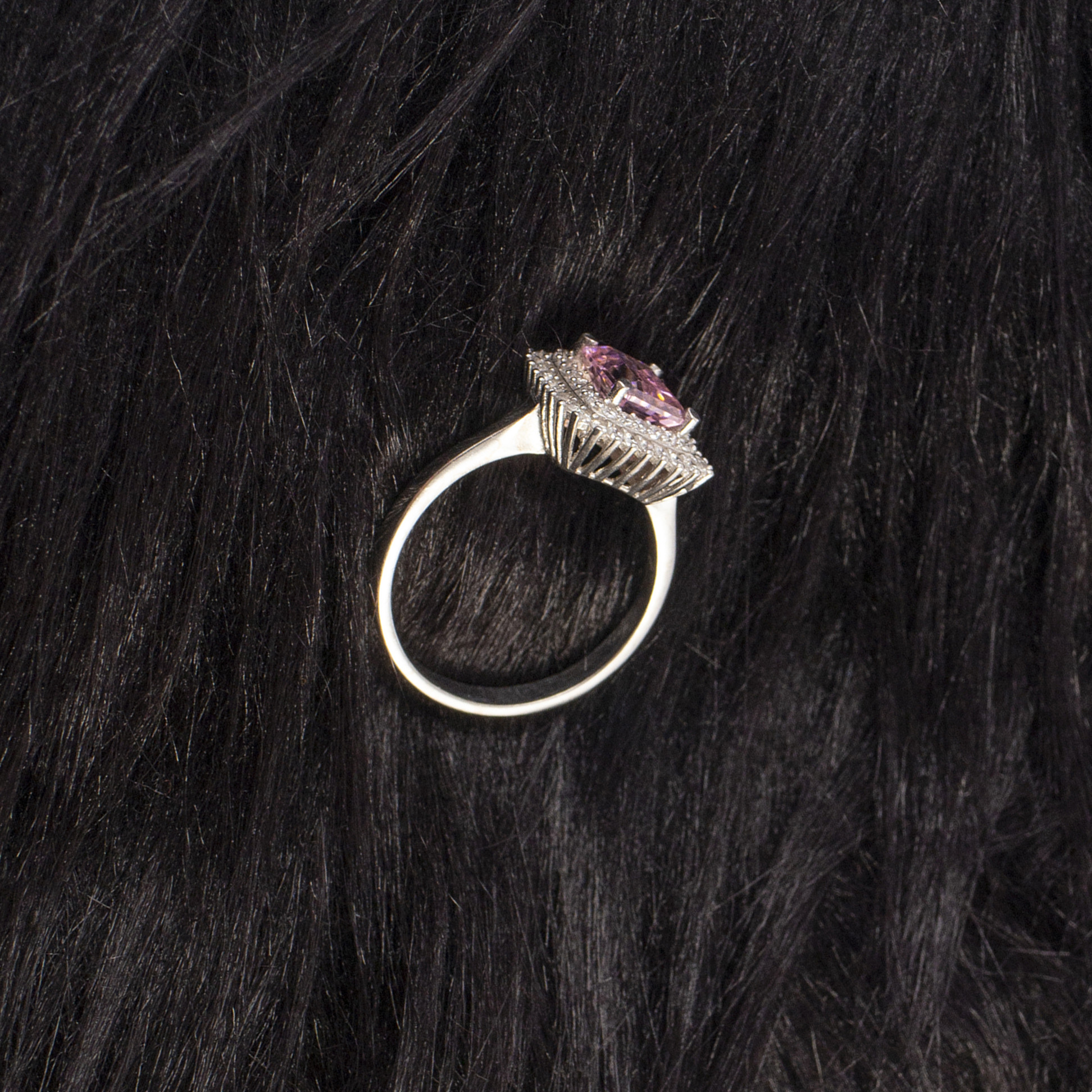 انگشتر نقره زنانه مدل کوارتز AMT-R143