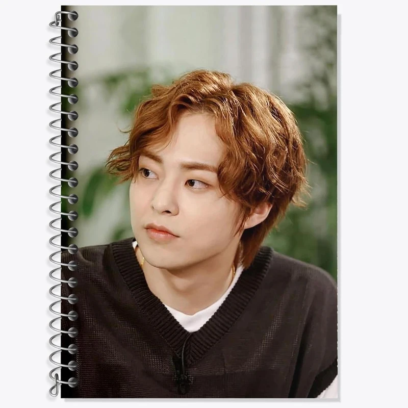 دفتر زبان 50 برگ خندالو مدل دو خط طرح شیومین گروه اکسو EXO کد 16803