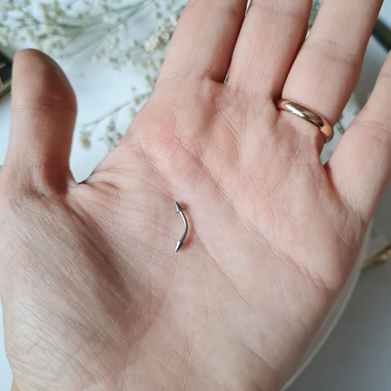 پیرسینگ مدل نیمه منحنی تیغی کد RS