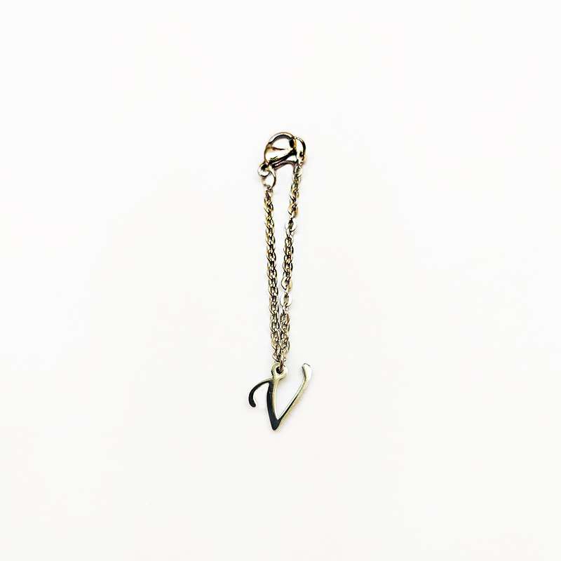 آویز ساعت زنانه مدل حرف V