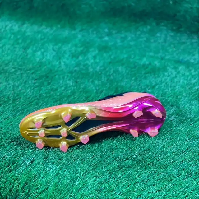 کفش فوتبال مردانه مدل استوک دار ساقدار adi2025