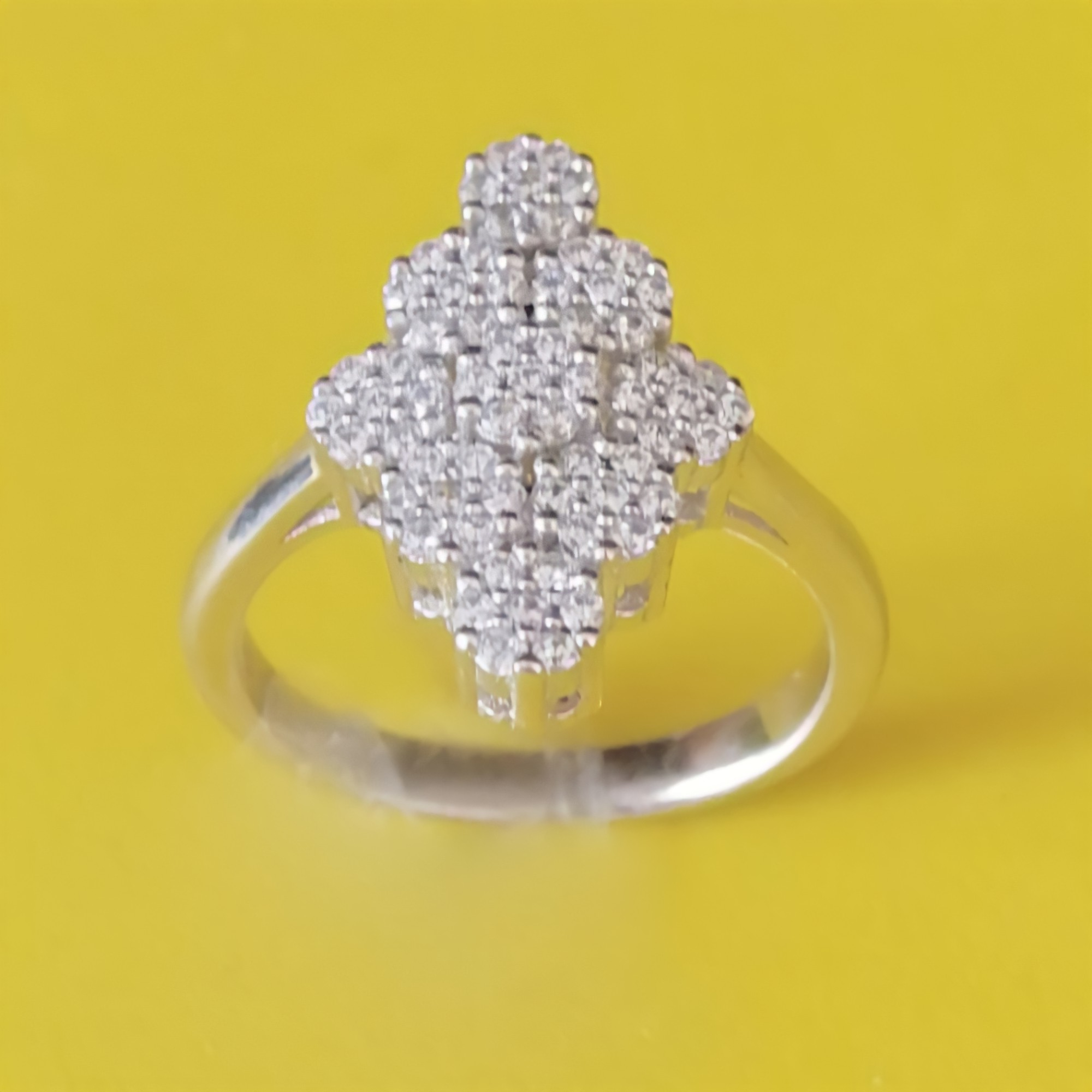 انگشتر نقره زنانه مدل Gh26