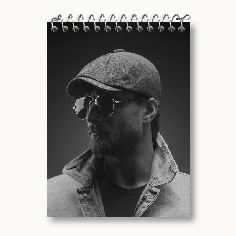 دفتر یادداشت 50 برگ خندالو مدل امیر مقاره ماکان بند کد 27283