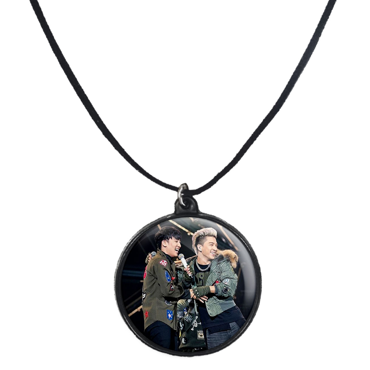 گردنبند پرمانه طرح گروه موسیقی بیگ بنگ کد pmb.15220 مدل دو طرفه