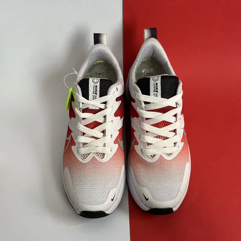 کفش پیاده روی زنانه مدل زوم ایکس 1