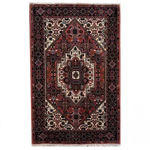 فرش دستبافت ۱ متری مدل زنجان‌ طرح هندسی 