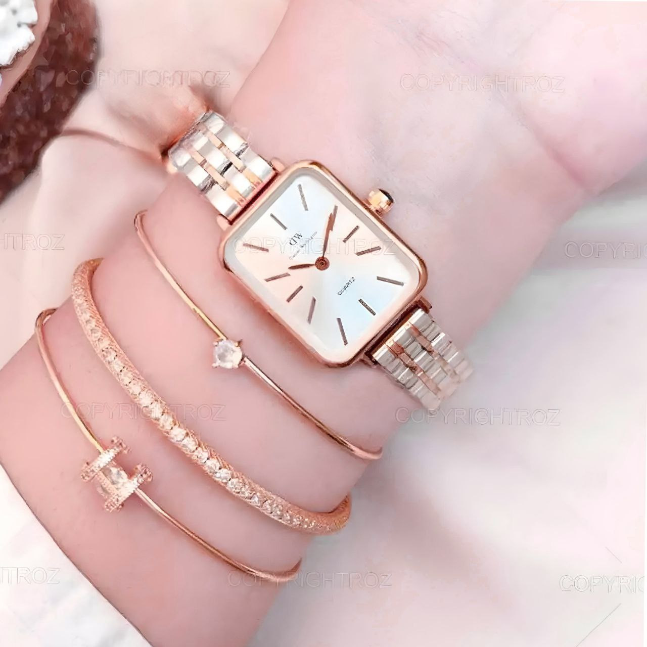 ساعت مچی عقربه ای زنانه مدل Dw_05 ساعت مچی عقربه ای زنانه مدل Dw_05