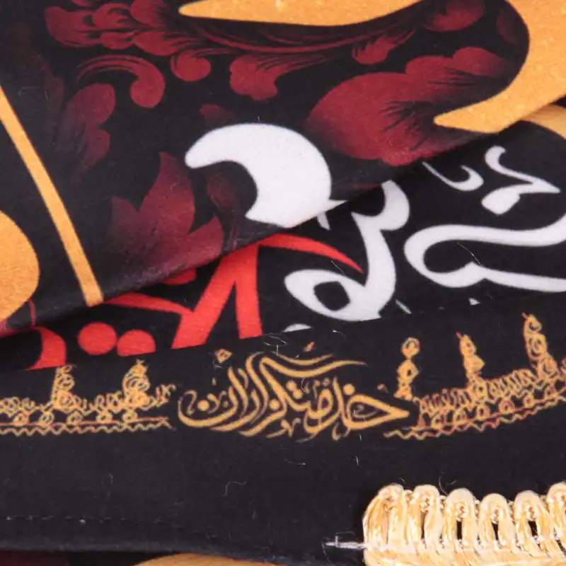 پرچم خدمتگزاران مدل کتیبه محرم طرح نجات اهل عالم با حسین است و یا اباعبدالله الحسین الشهید کد 40002241