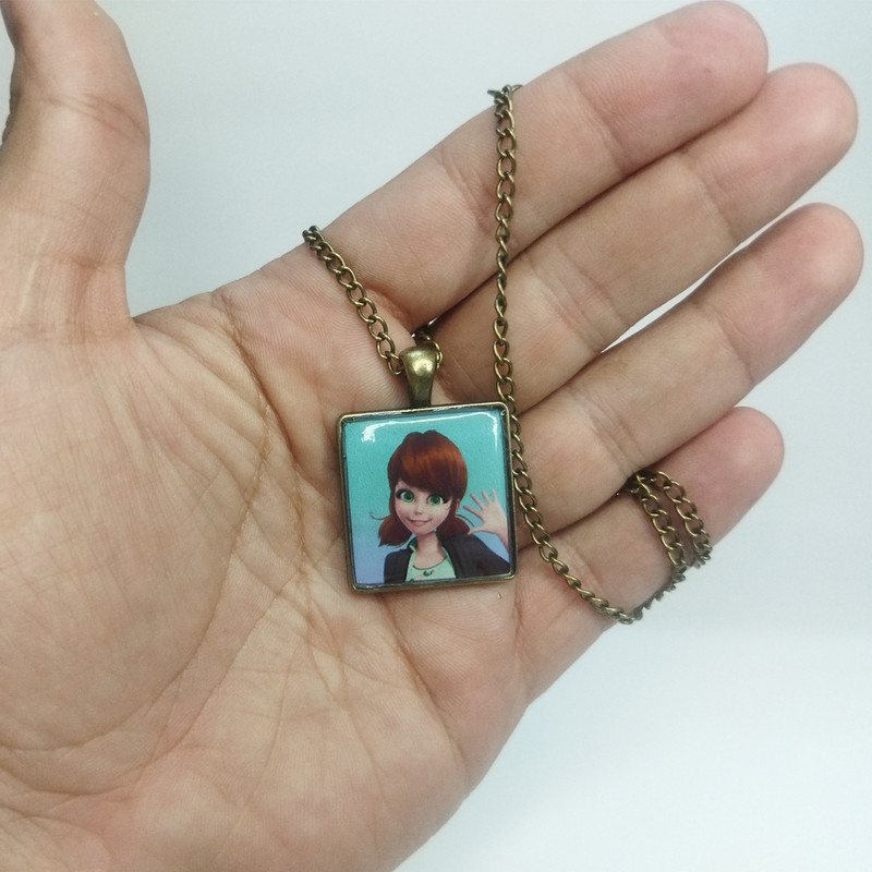 گردنبند دخترانه طرح دختر کفشدوزکی کد TR14 گردنبند دخترانه طرح دختر کفشدوزکی کد TR14