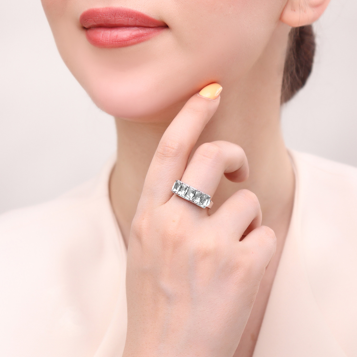 انگشتر نقره زنانه مدل RI R31 انگشتر نقره زنانه مدل RI R31