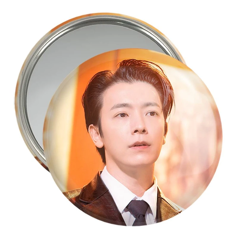آینه جیبی خندالو مدل دونگهه گروه سوپر جونیور Super Junior  کد 21398