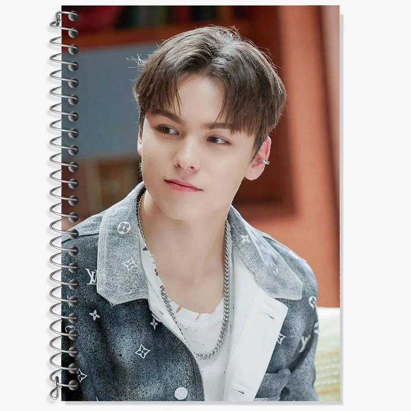 دفتر لغت 50 برگ خندالو مدل ورنون گروه سونتین Seventeen کد 21509