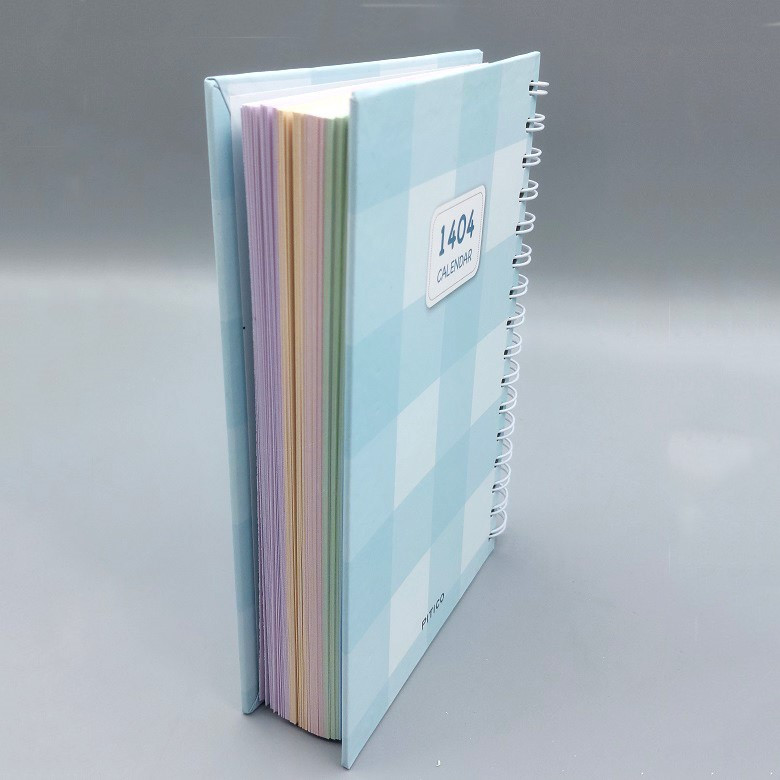 سالنامه سال 1404 پیتیکو مدل رقعی طرح پاستلی