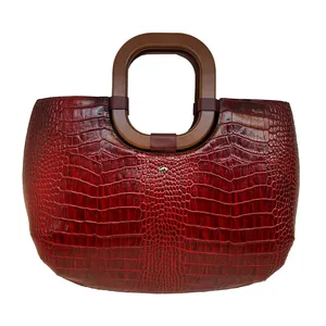 کیف دوشی زنانه سرزمین چرم مدل آرا  کد 281168