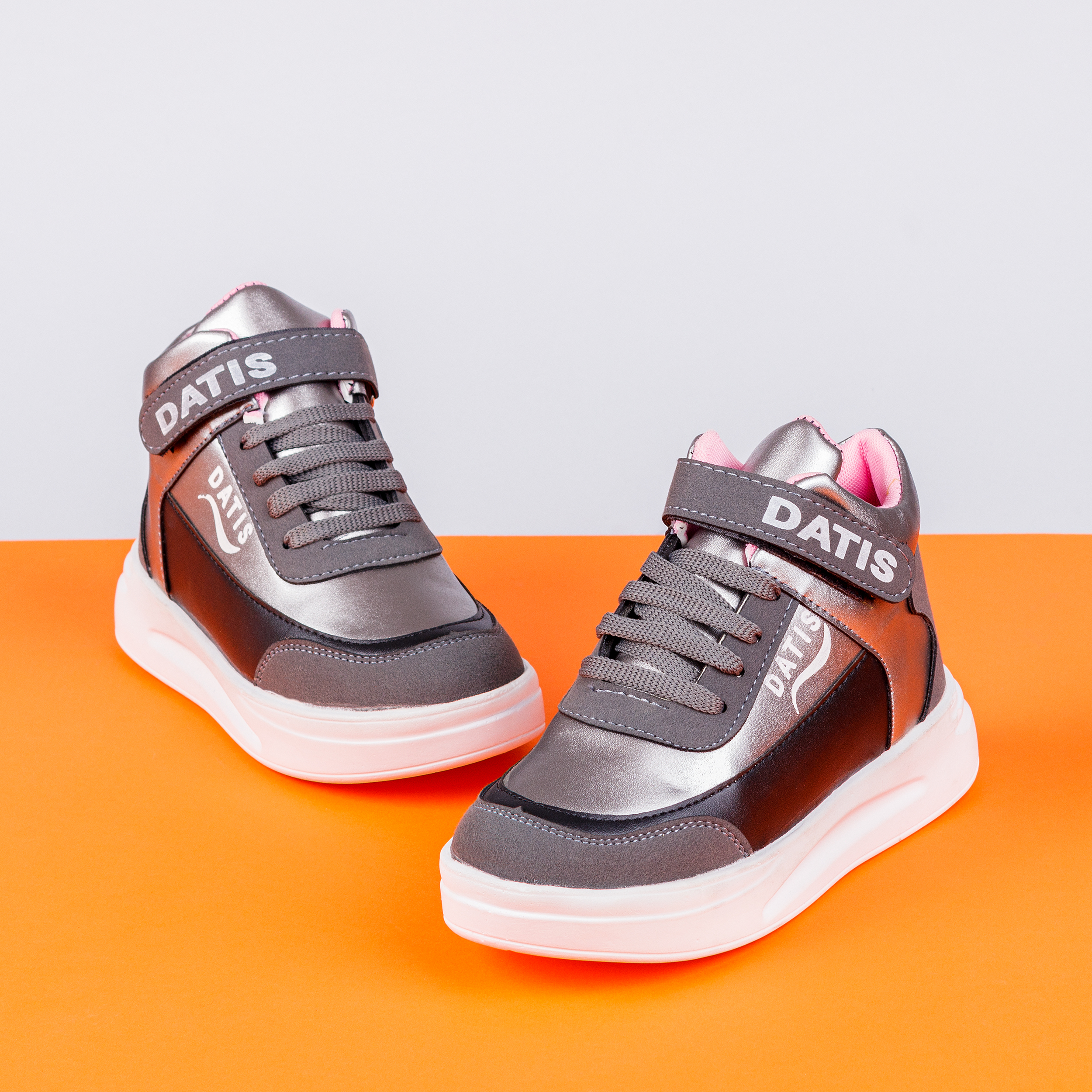 نیم بوت پسرانه داتیس مدل PLTN.3532