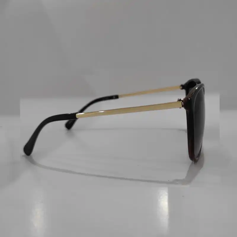 عینک آفتابی مدل کات کد 08/22