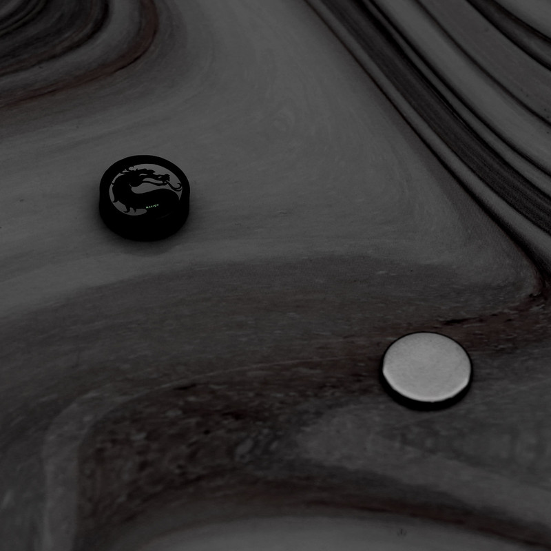 پیرسینگ گوش ناکسیگو مدل شب تاب طرح مورتال کامبت کد PM7003 پیرسینگ گوش ناکسیگو مدل شب تاب طرح مورتال کامبت کد PM7003