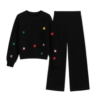 ست پلیور و شلوار زنانه مدل بافت گل برجسته