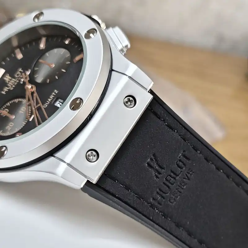 ست ساعت مچی عقربه ای زنانه و مردانه  مدل تک موتور ساده Ts