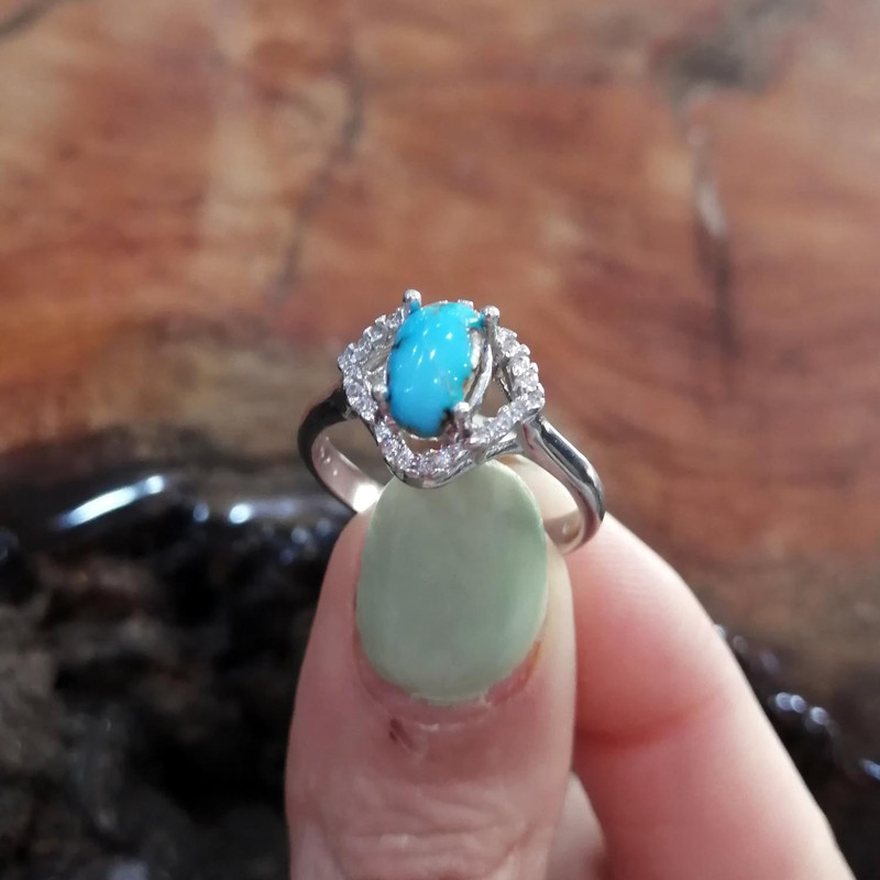 انگشتر نقره زنانه مدل فیروزه نیشابور FW3079 انگشتر نقره زنانه مدل فیروزه نیشابور FW3079