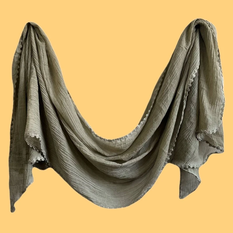 شال زنانه مدل پلیسه کشمیر حاشیه عدسی مزونی دوخت ماهی کد ۰۰۹۳