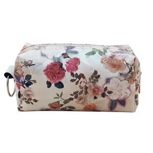 کیف لوازم آرایش زنانه مدل مکعبی سایاس طرح گل