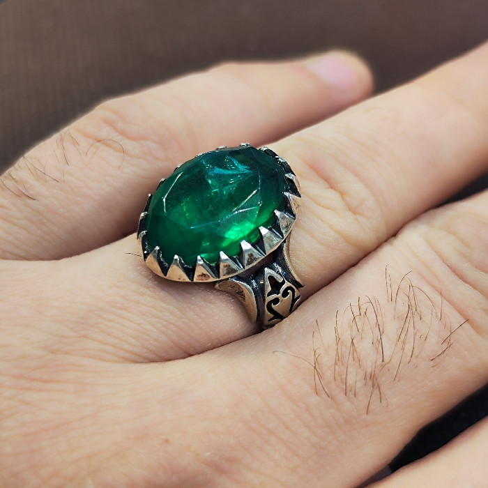 انگشتر نقره مردانه مدل سنگ زمرد کد 77 انگشتر نقره مردانه مدل سنگ زمرد کد 77