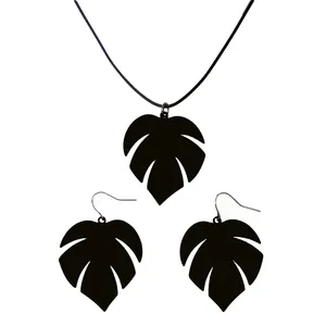 نیم ست زنانه مدل برگ کد N.BRG.P.B.11