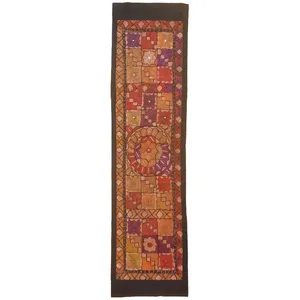 رومیزی سوزن دوزی کد SOOZRA76