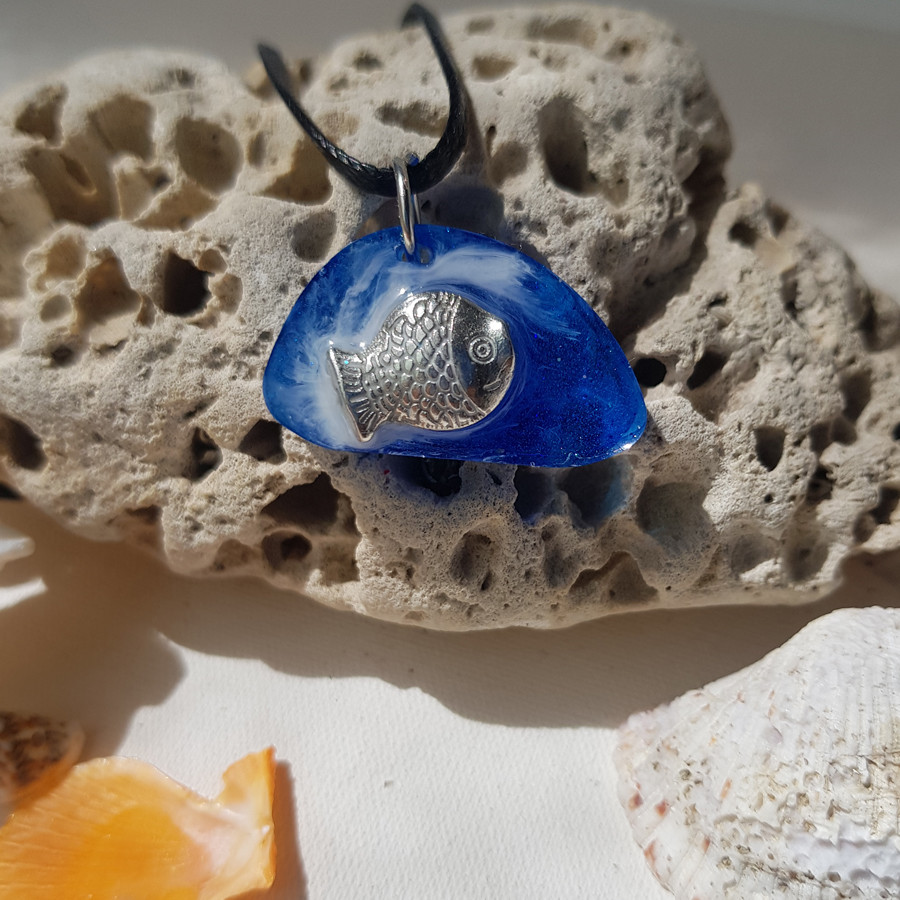 گردنبند دخترانه مدل رزینی طرح ماهی