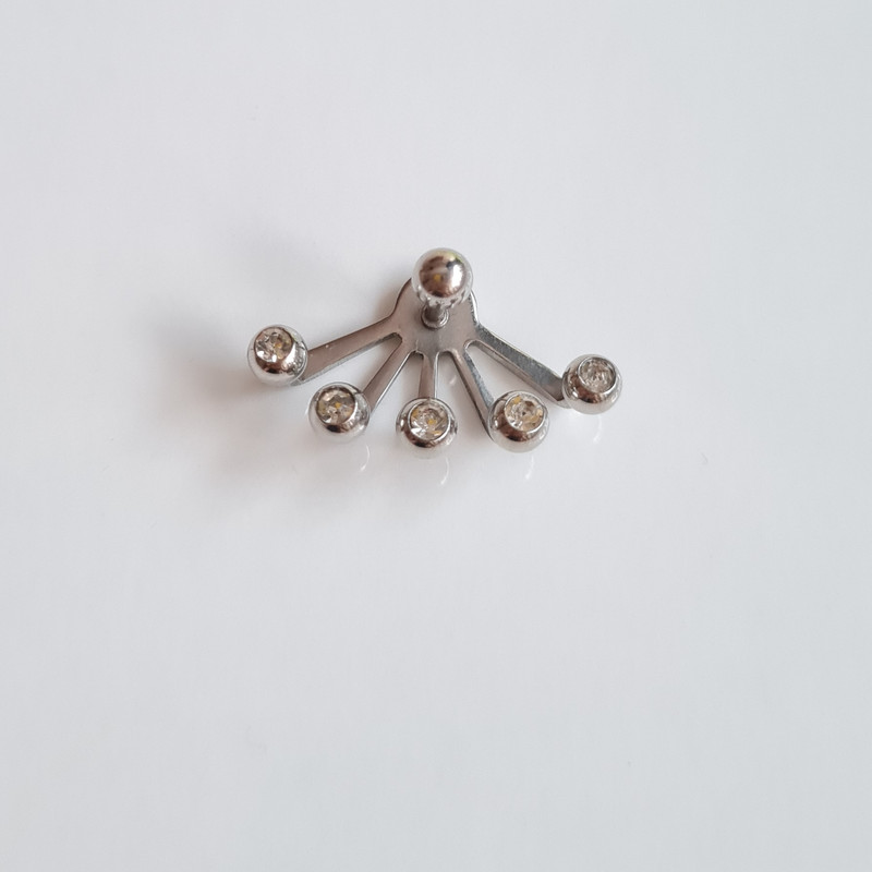 پیرسینگ گوش زنانه مدل نگین دار 05