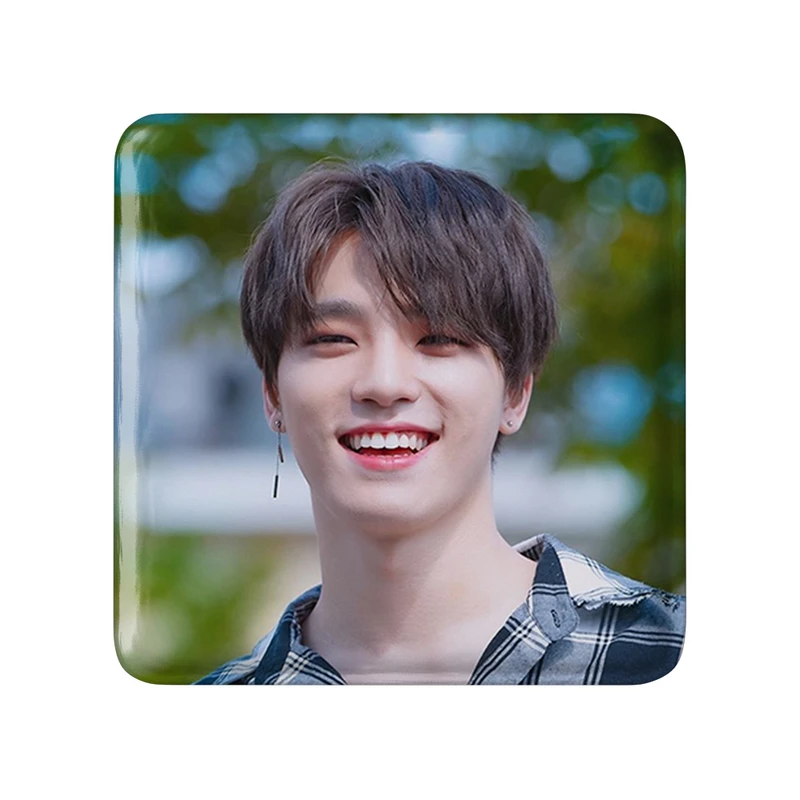 مگنت خندالو طرح دینو گروه سونتین Seventeen  مدل مربعی کد 21616