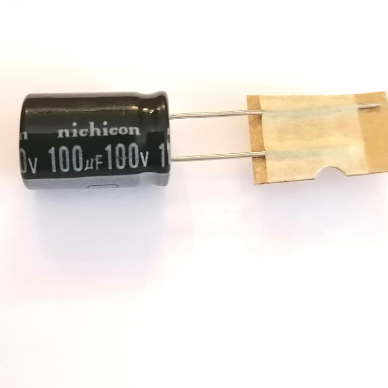 خازن الکترولیت 470 میکروفاراد نیچیکون کد 25V بسته چهار عددی