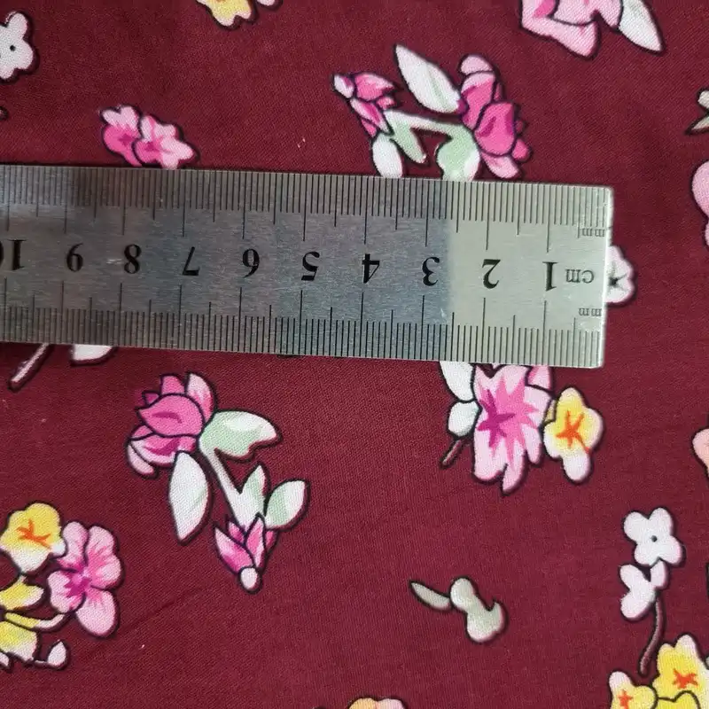 پارچه لباس مدل کودری نخی طرح گلباران کد R30