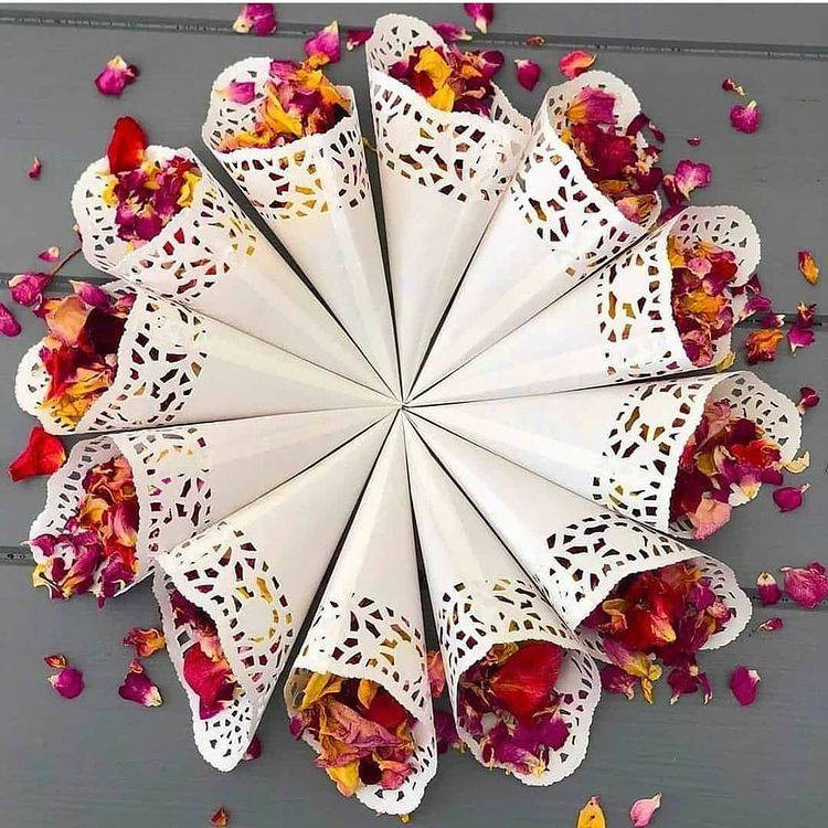 کاغذ شیرینی پزی مدل گل ریز کد 9.0 مجموعه 30 عددی