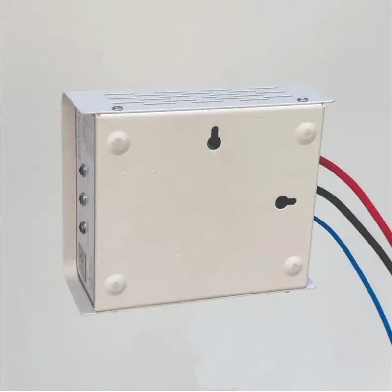 محافظ ولتاژ ماتو مدل M-200